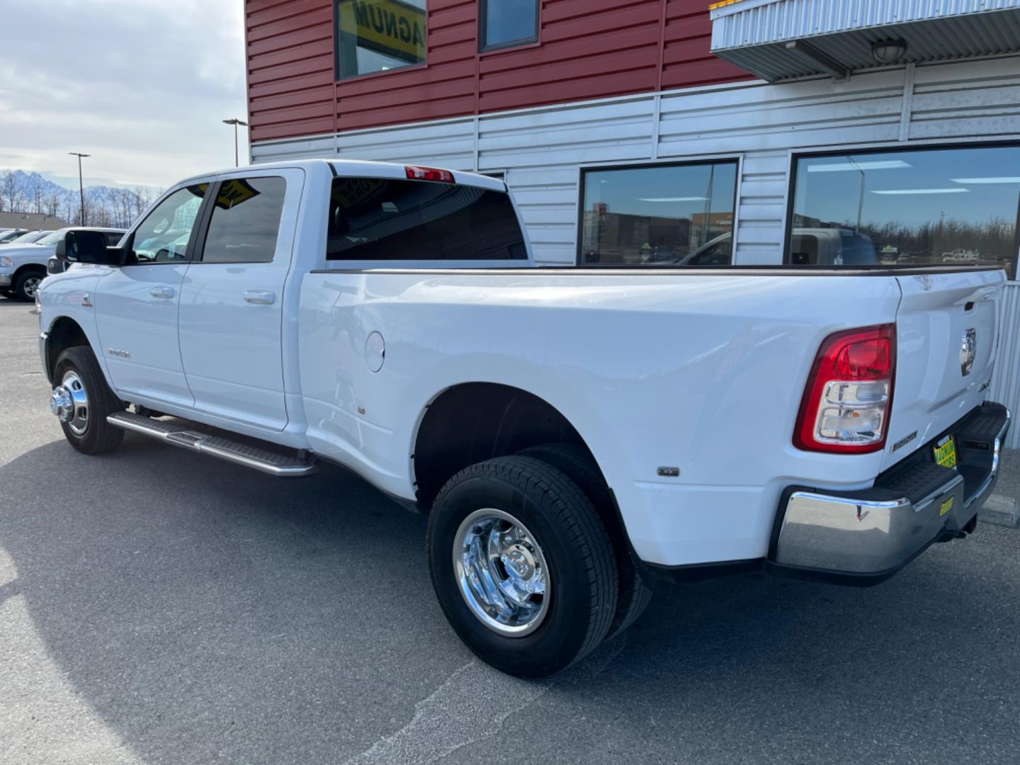 2022 WHITE /Black RAM 3500 BIG HORN (3C63RRHL6NG) with an 6.7L engine, Automatic transmission, located at 1960 Industrial Drive, Wasilla, 99654, (907) 274-2277, 61.573475, -149.400146 - Photo#2